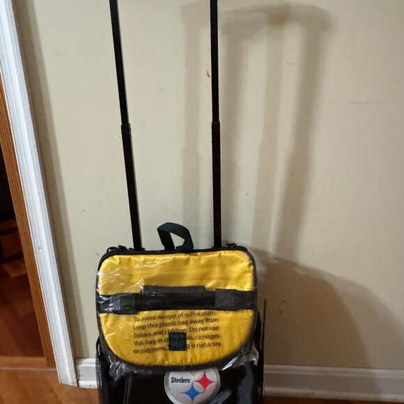 NWT Pittsburgh Steelers football tailgating rolling cooler with pull-out handle - Picture 2 of 11